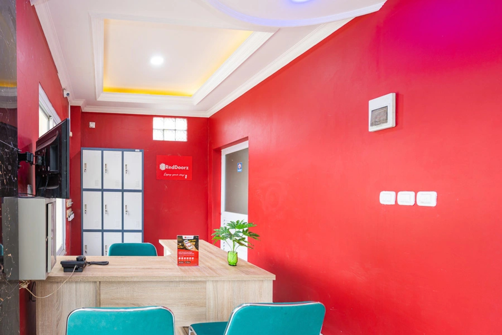 RedDoorz Syariah near Exit Toll Ciawi