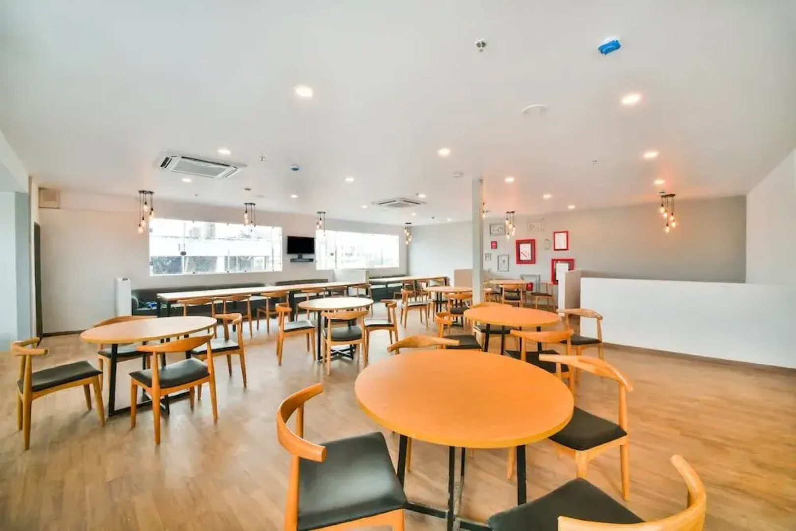 Oyo Townhouse 172 Hotel Broadway Uit Circle