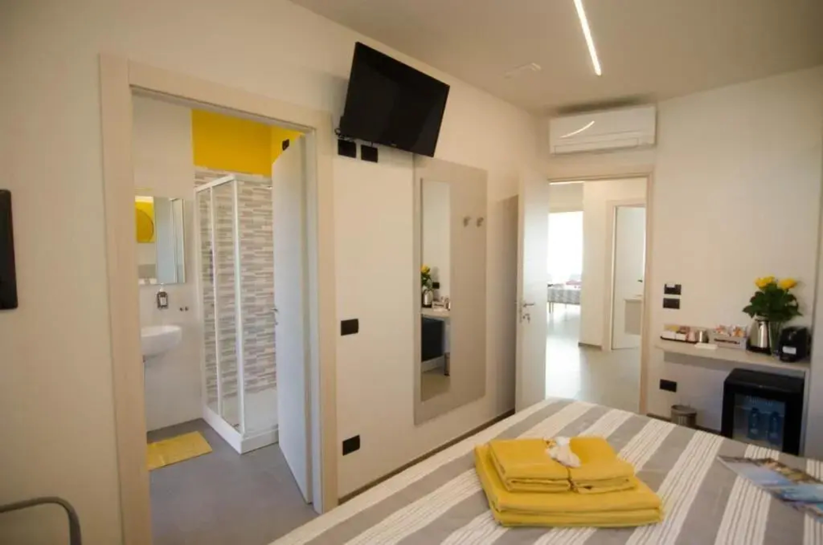 Varese Comfort Room