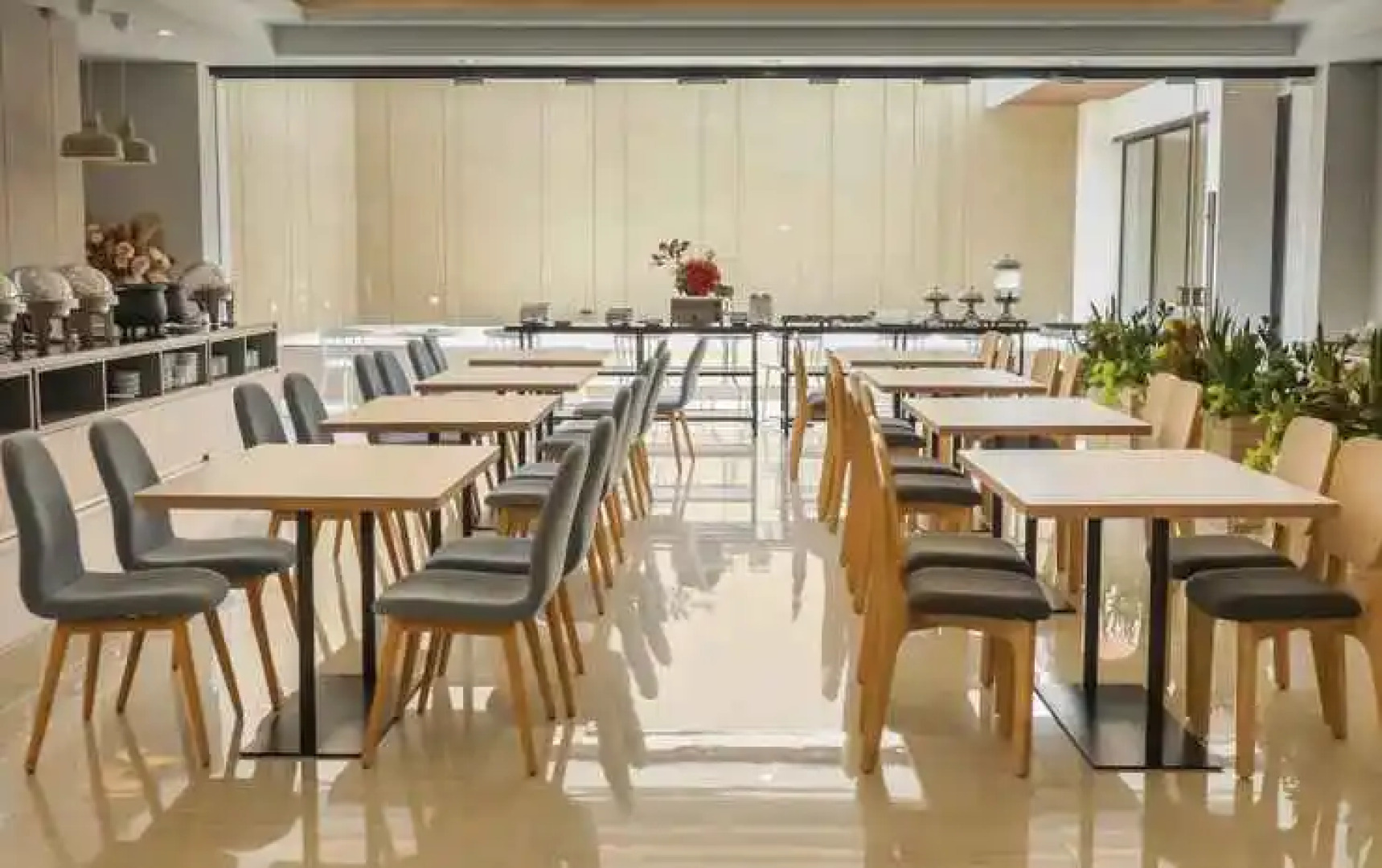 Front One King Hotel