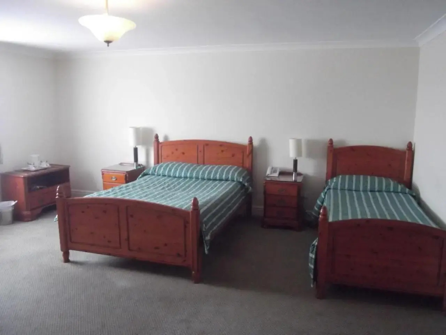 The Avalon Hotel - Guest House
