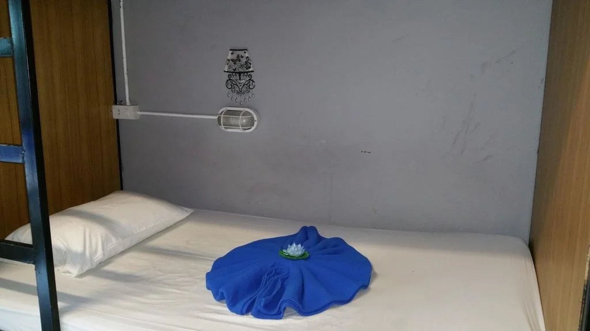 Harbor Hostel - Adults Only