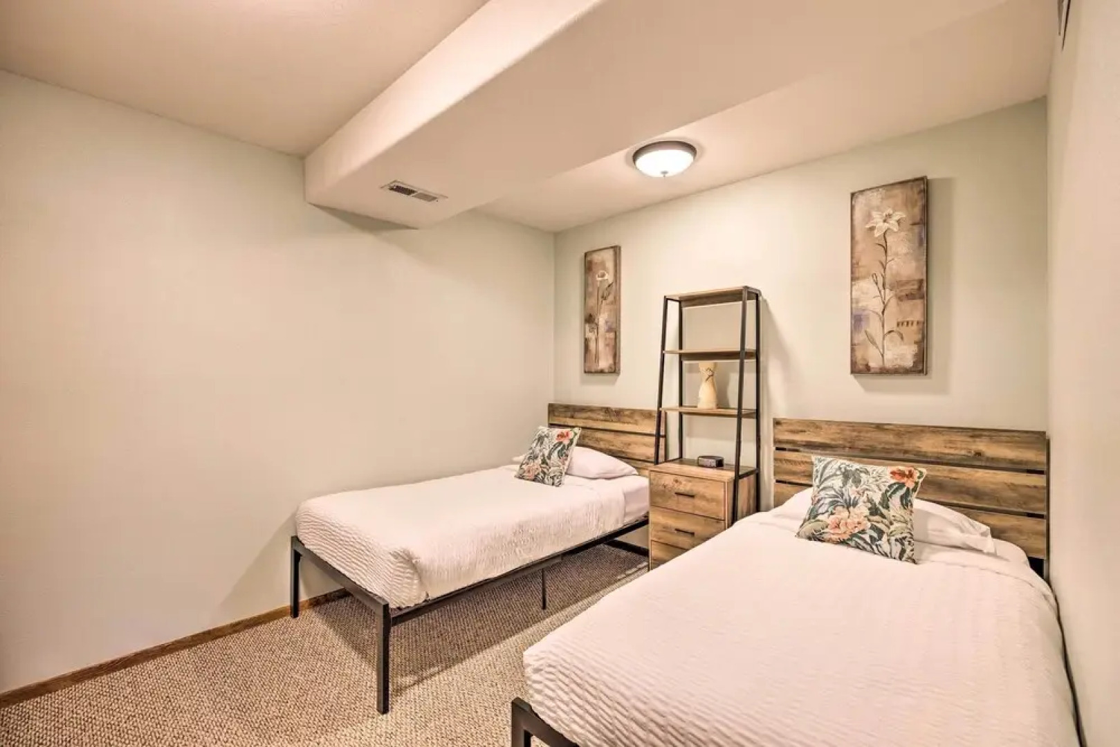 Monument Getaway w/ Hot Tub, 12 Mi to Usaf Academy