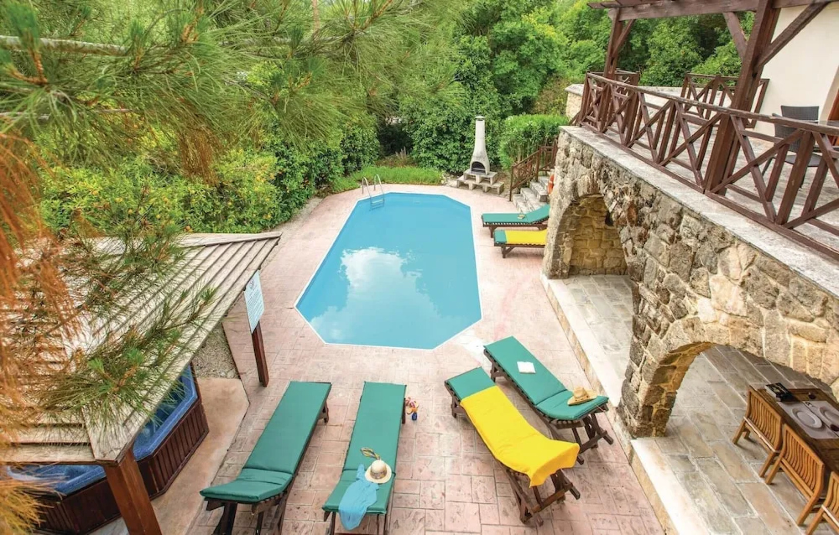 Beautiful Home in Miliou Paphos With 3 Bedrooms, Outdoor Swimming Pool and Swimming Pool