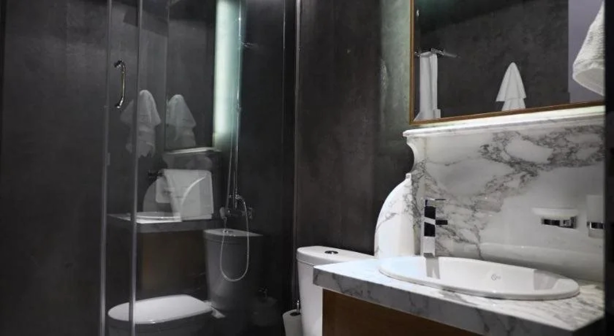 Veritas Boutique Art Hotel