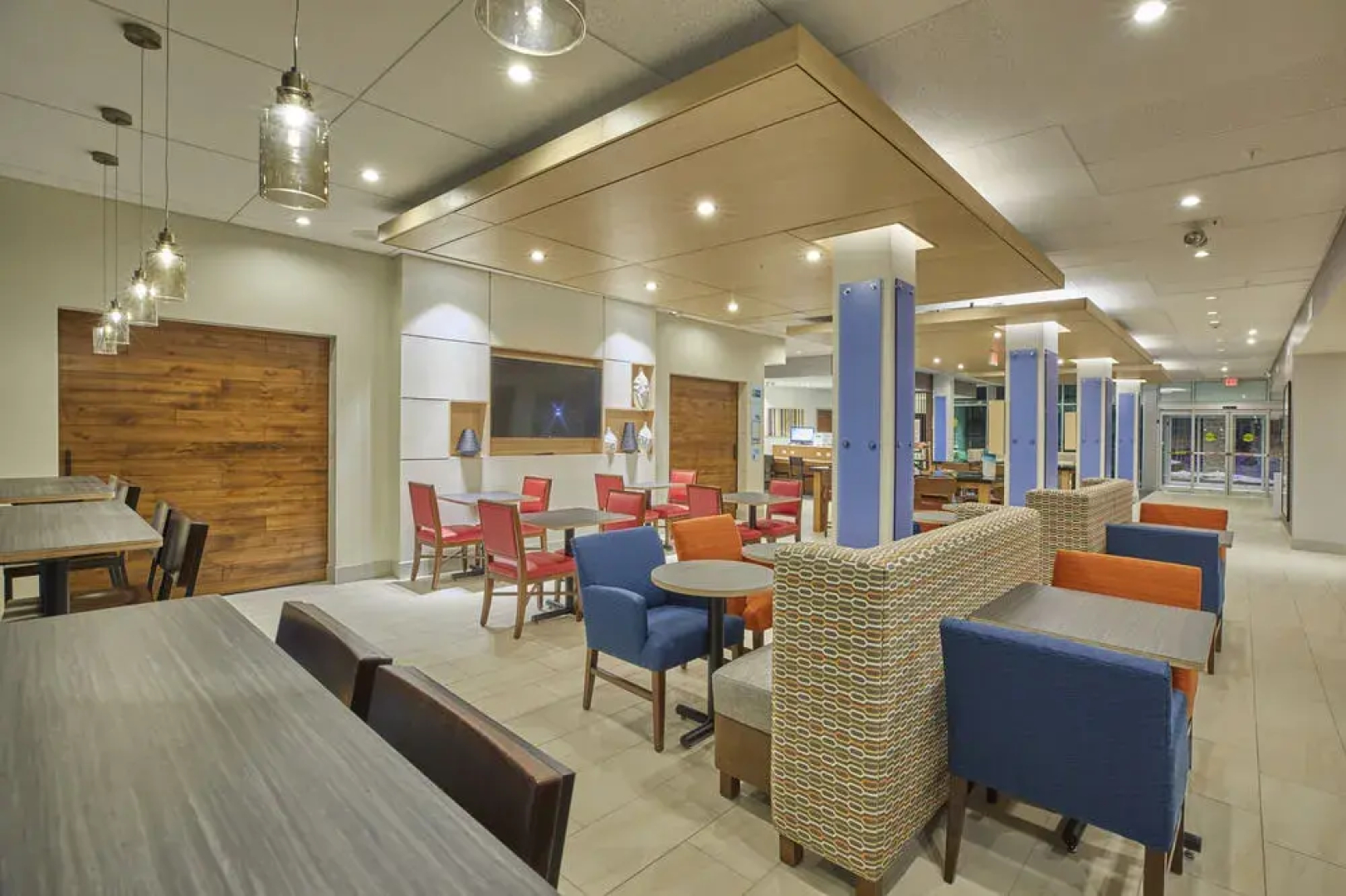 Holiday Inn Express & Suites Hermiston Downtown