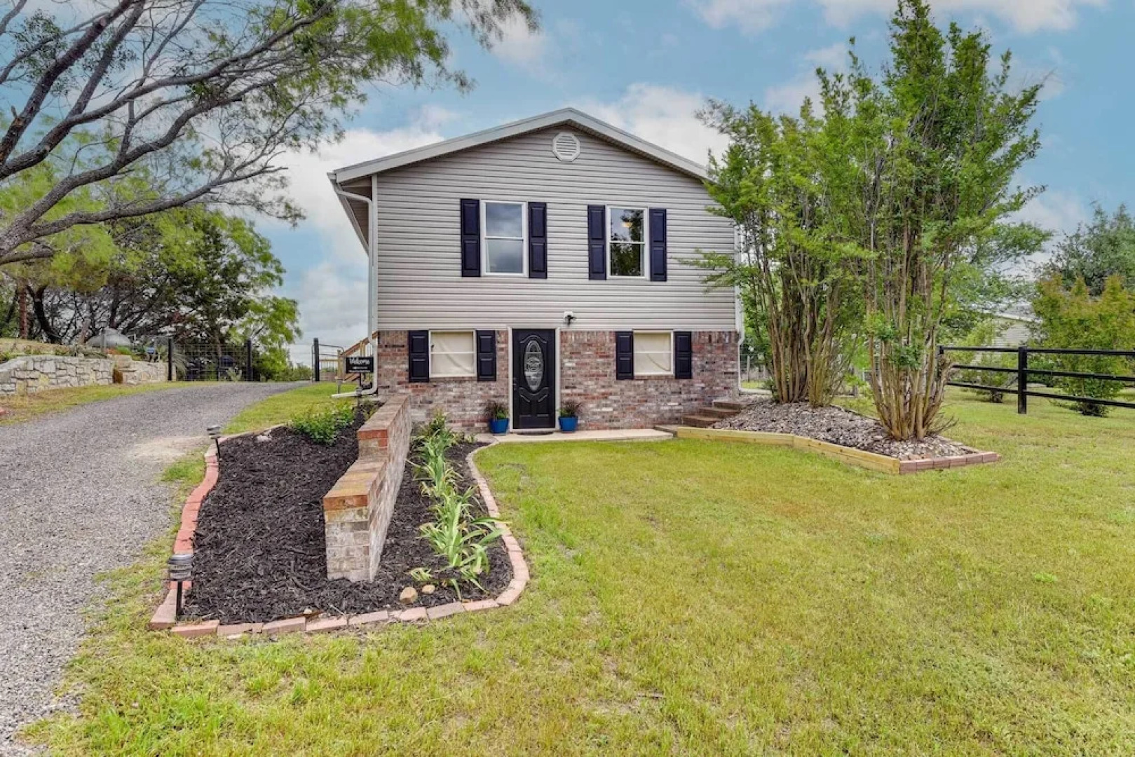 Waterfront Escape on Lake Granbury: Deck & Patio!