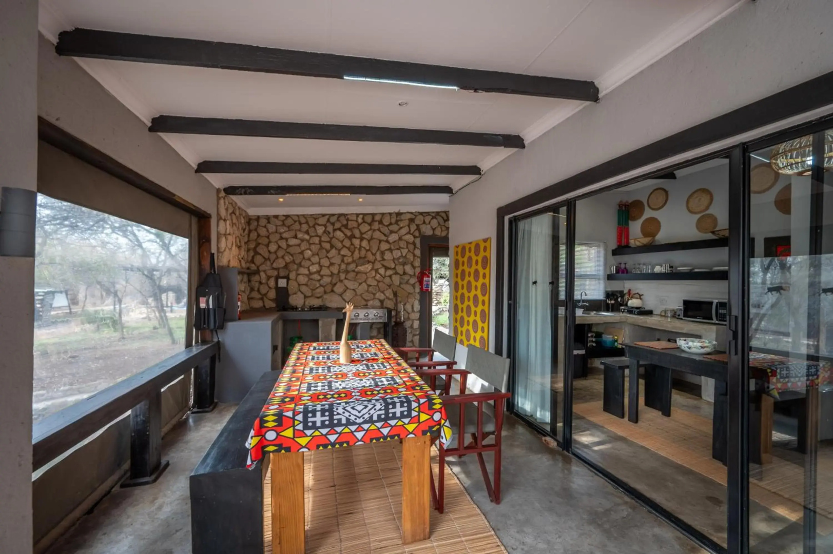 Foxy Crocodile Bush Lodge & Kruger Safari's - No Loadshedding