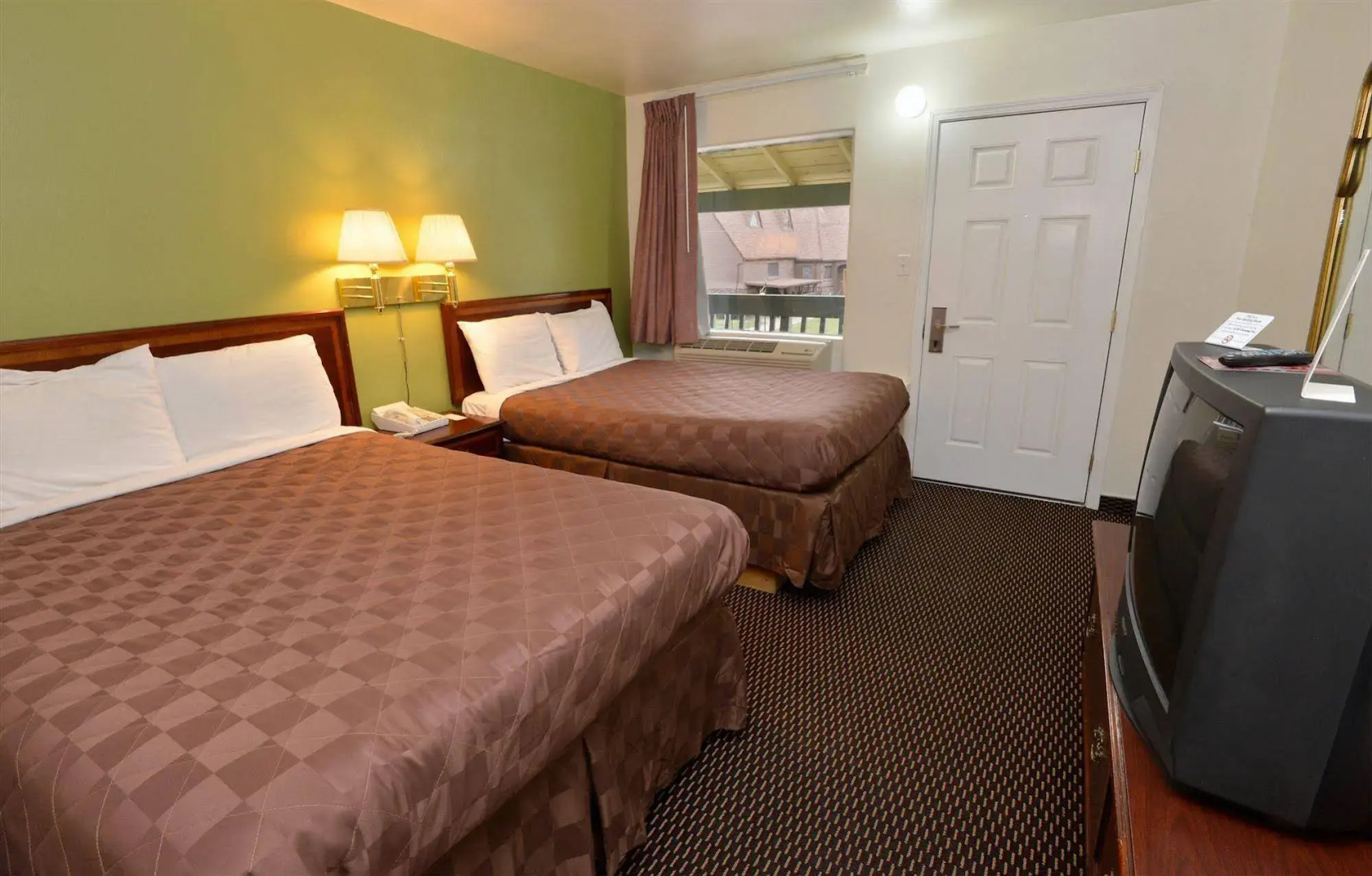 Rodeway Inn & Suites