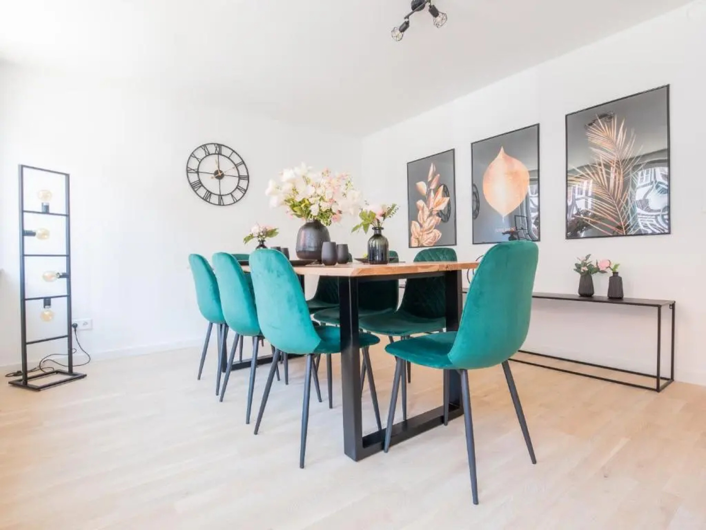 EUPHORAS - Haus mit 4 Schlafzimmern und Hinterhof