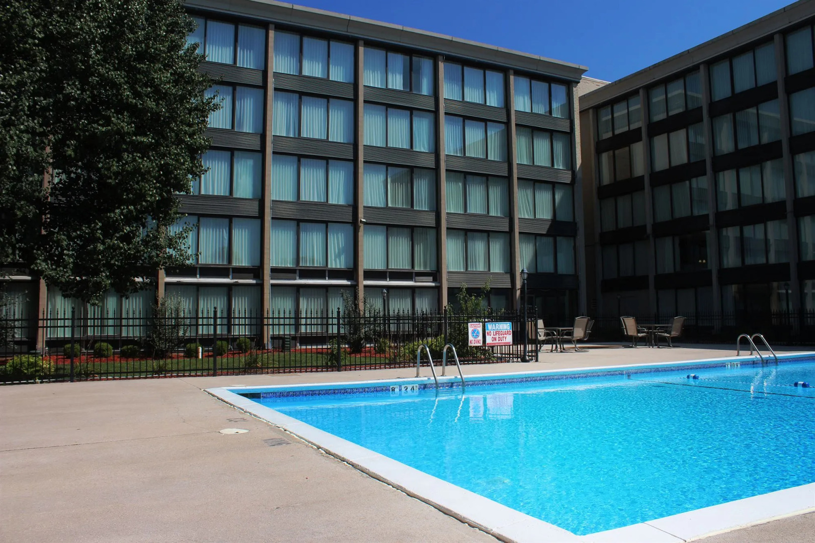 Four Points by Sheraton Kansas City Airport