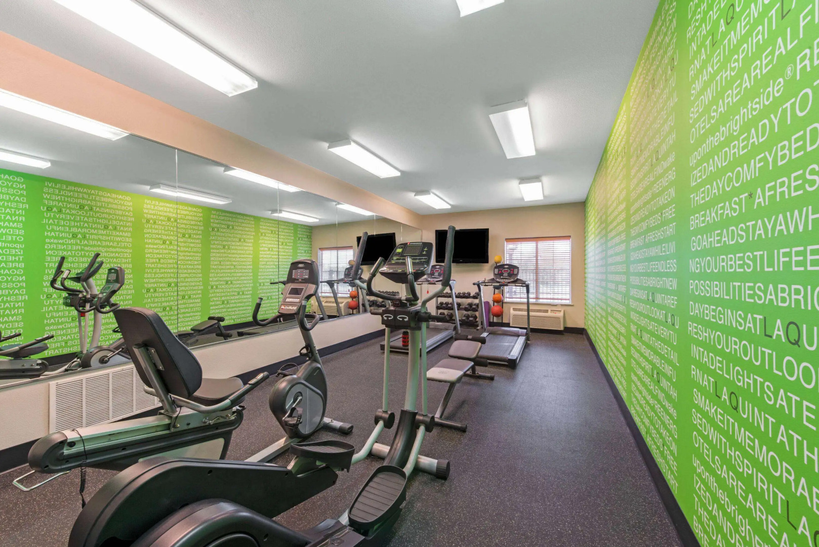 La Quinta Inn & Suites by Wyndham Bridge City