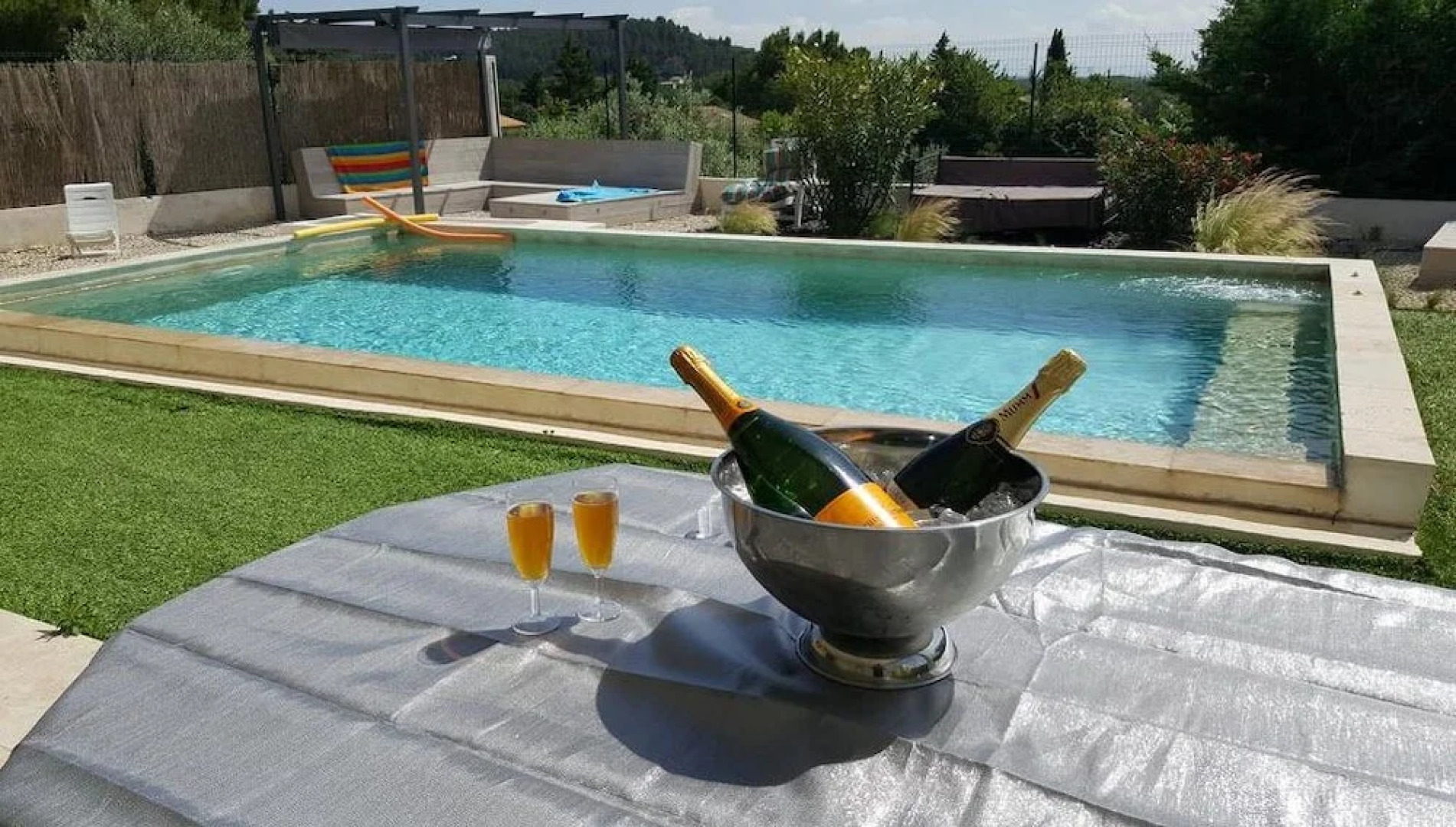 Appartements dans villa moderne