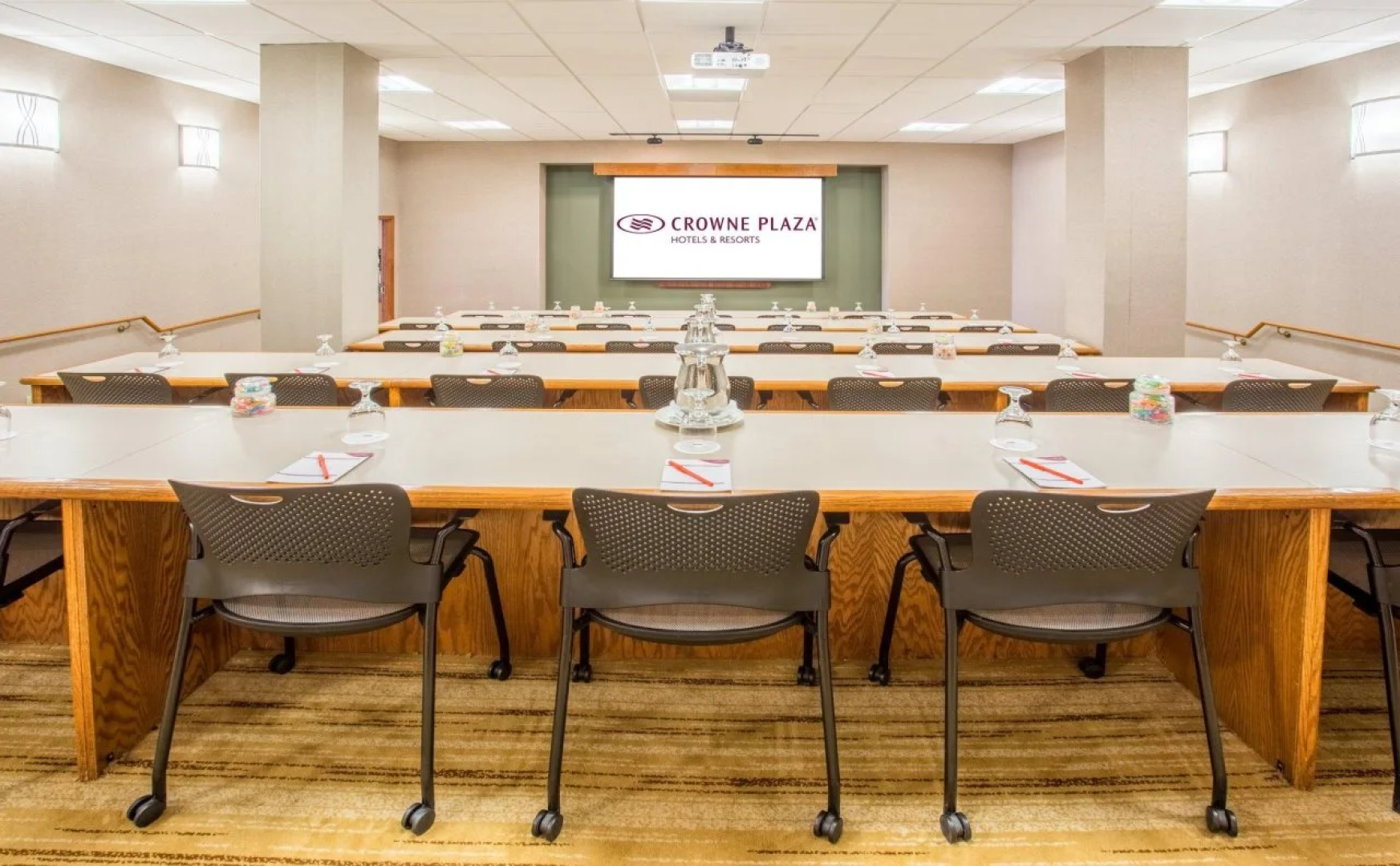 Crowne Plaza Phoenix - Chandler Golf Resort by IHG