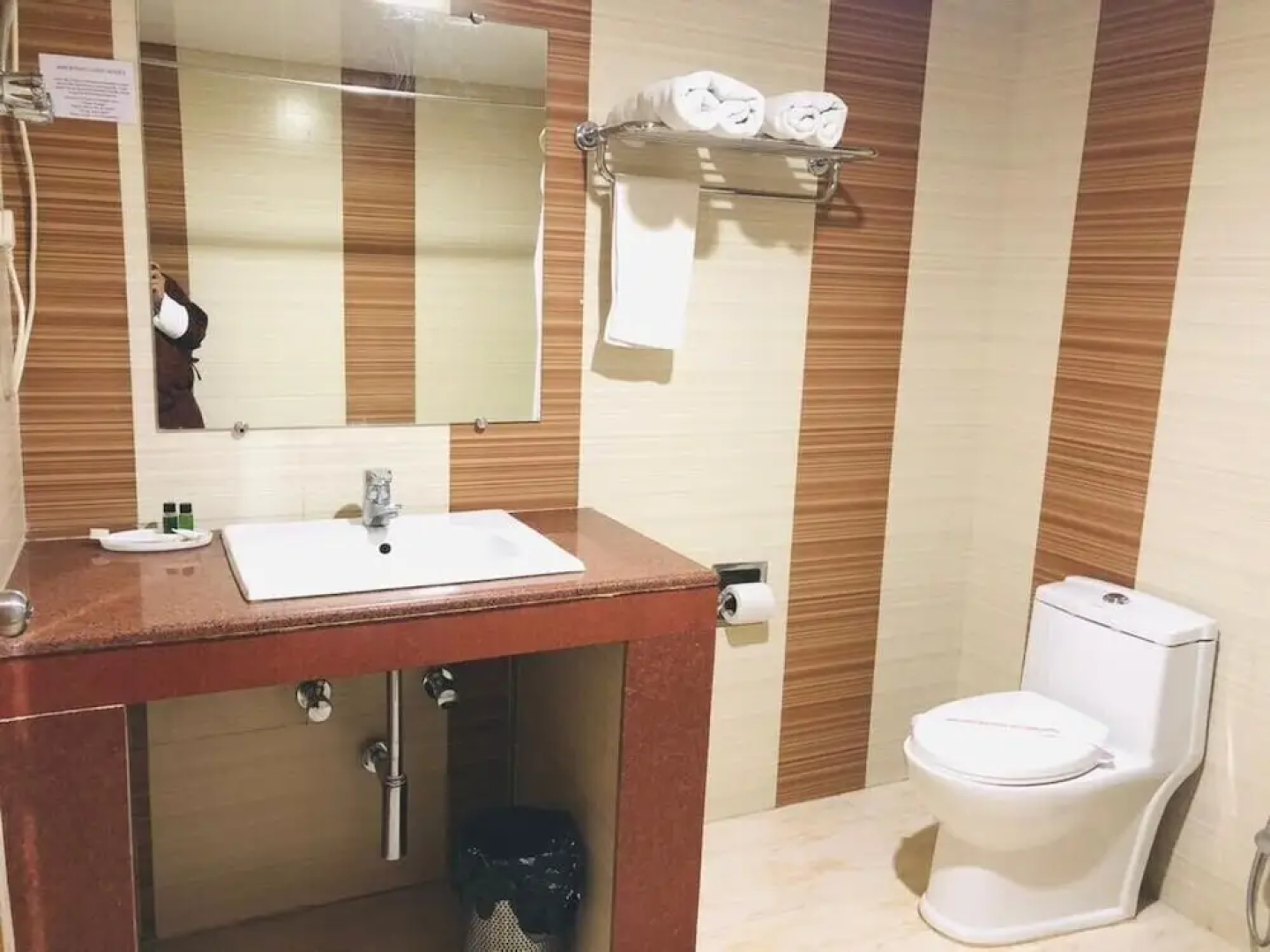 Hotel Amodhara