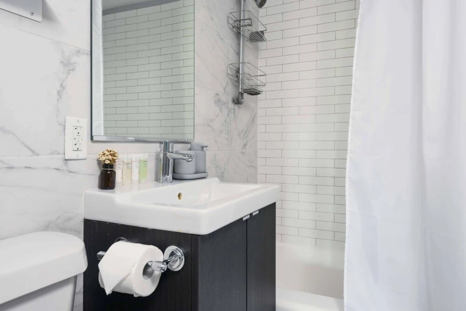 MONTCLAIR - Modern CWE Apts near BJC by Zencity