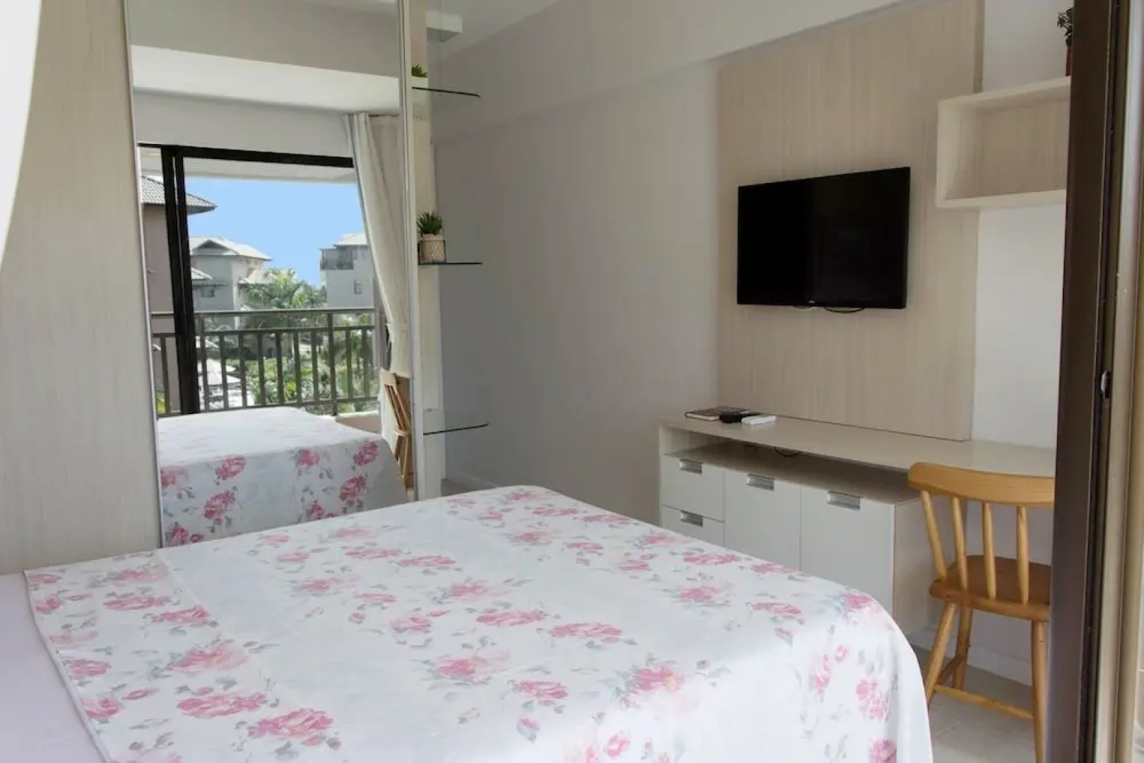 CO302 Luxuosa Cobertura de 3 suites com jacuzzi