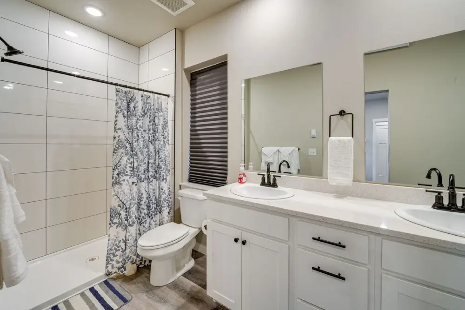 Modern Blaine Vacation Rental, 33 Mi to Vancouver!