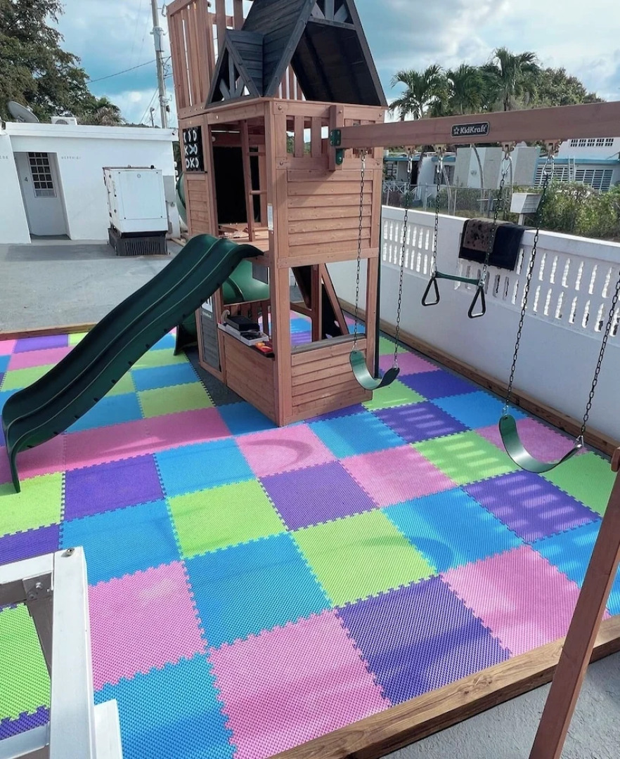 El Flamingo Beach Club