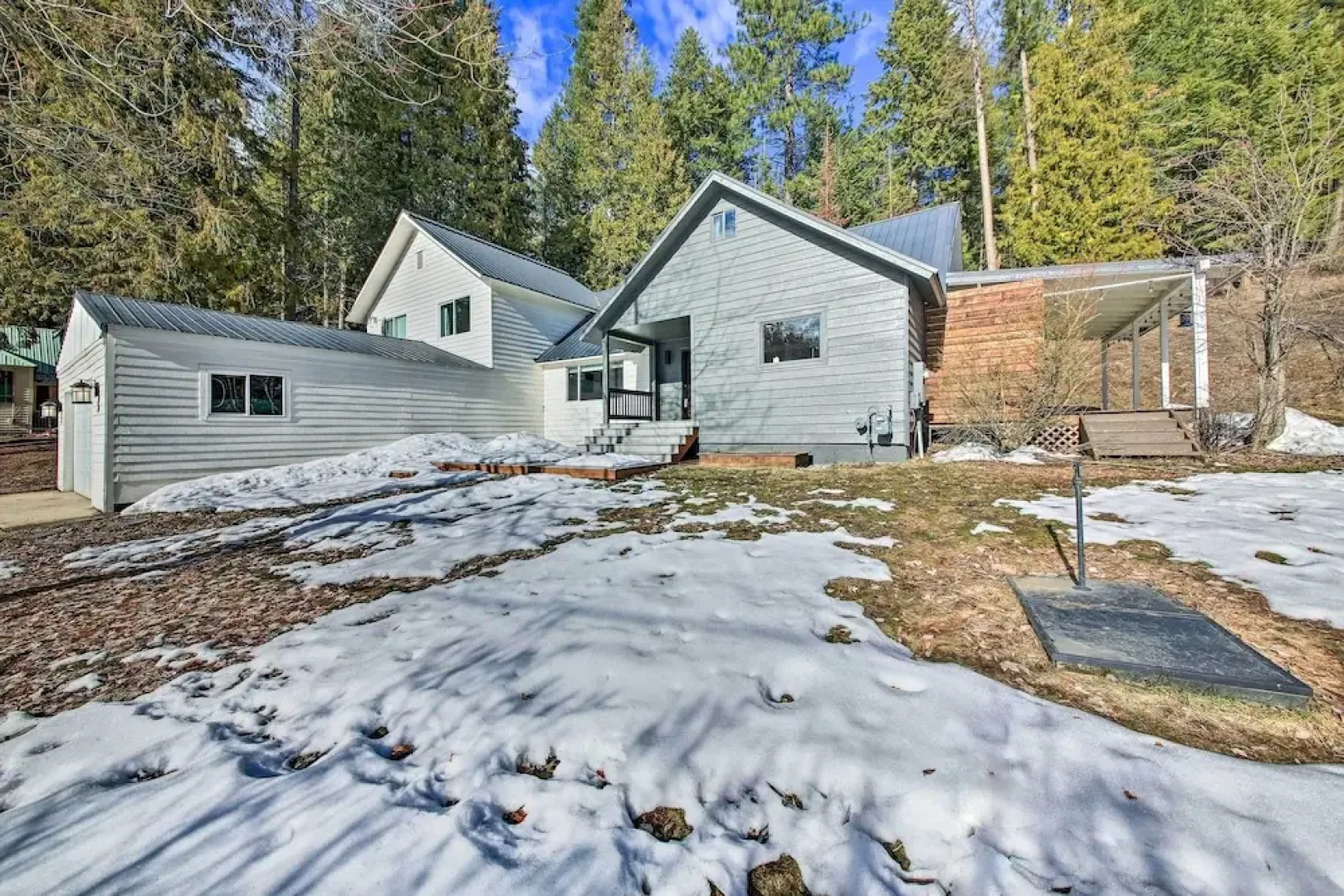 Sagle Family Getaway < 1 Mi to River & Beach