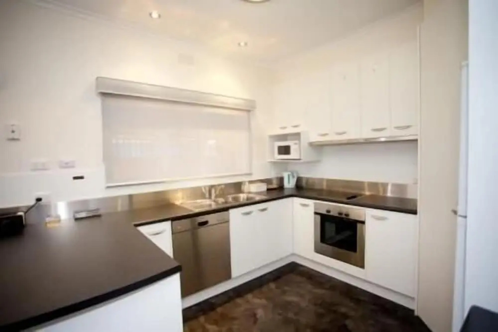 Connells Motel & Serviced Apartments