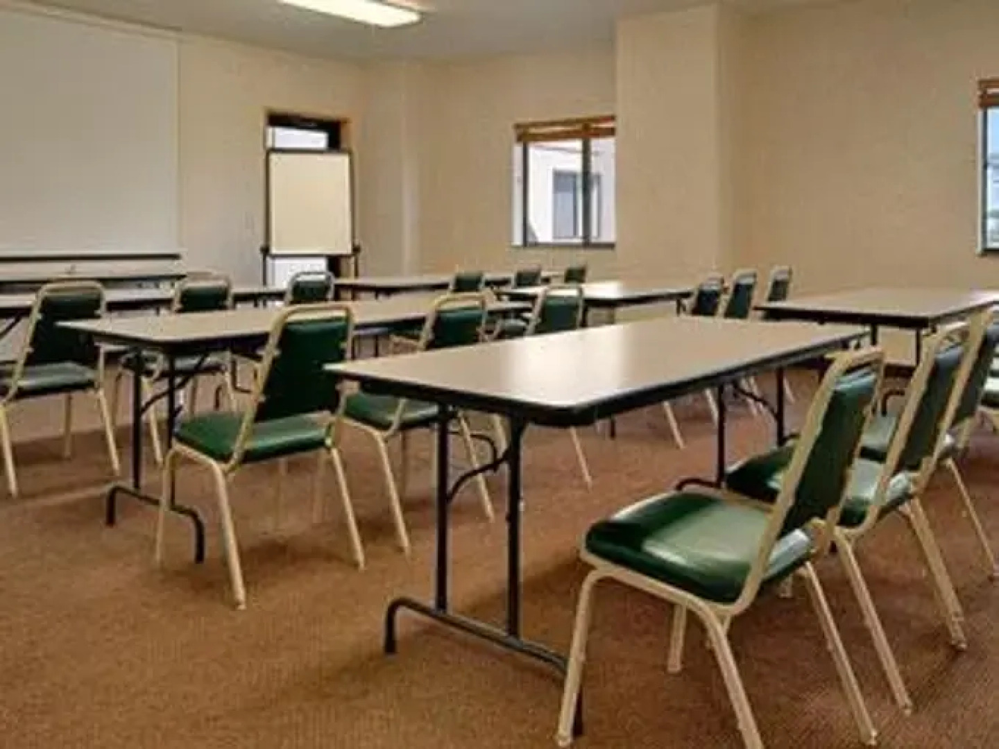 Days Inn Mitchell SD