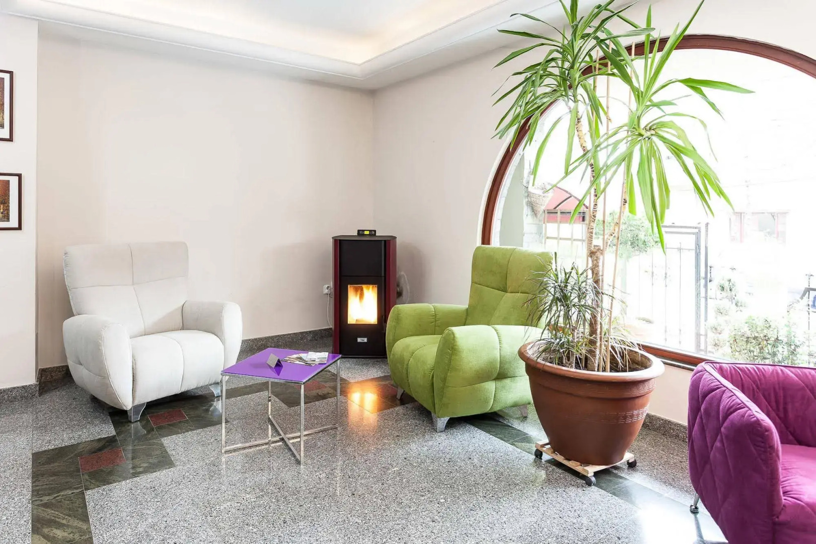 Modern Inn Boutique Hotel