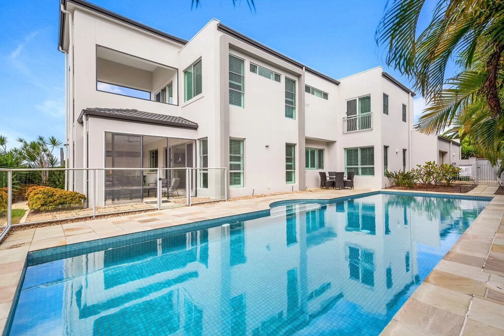 Riverview Luxury Retreat