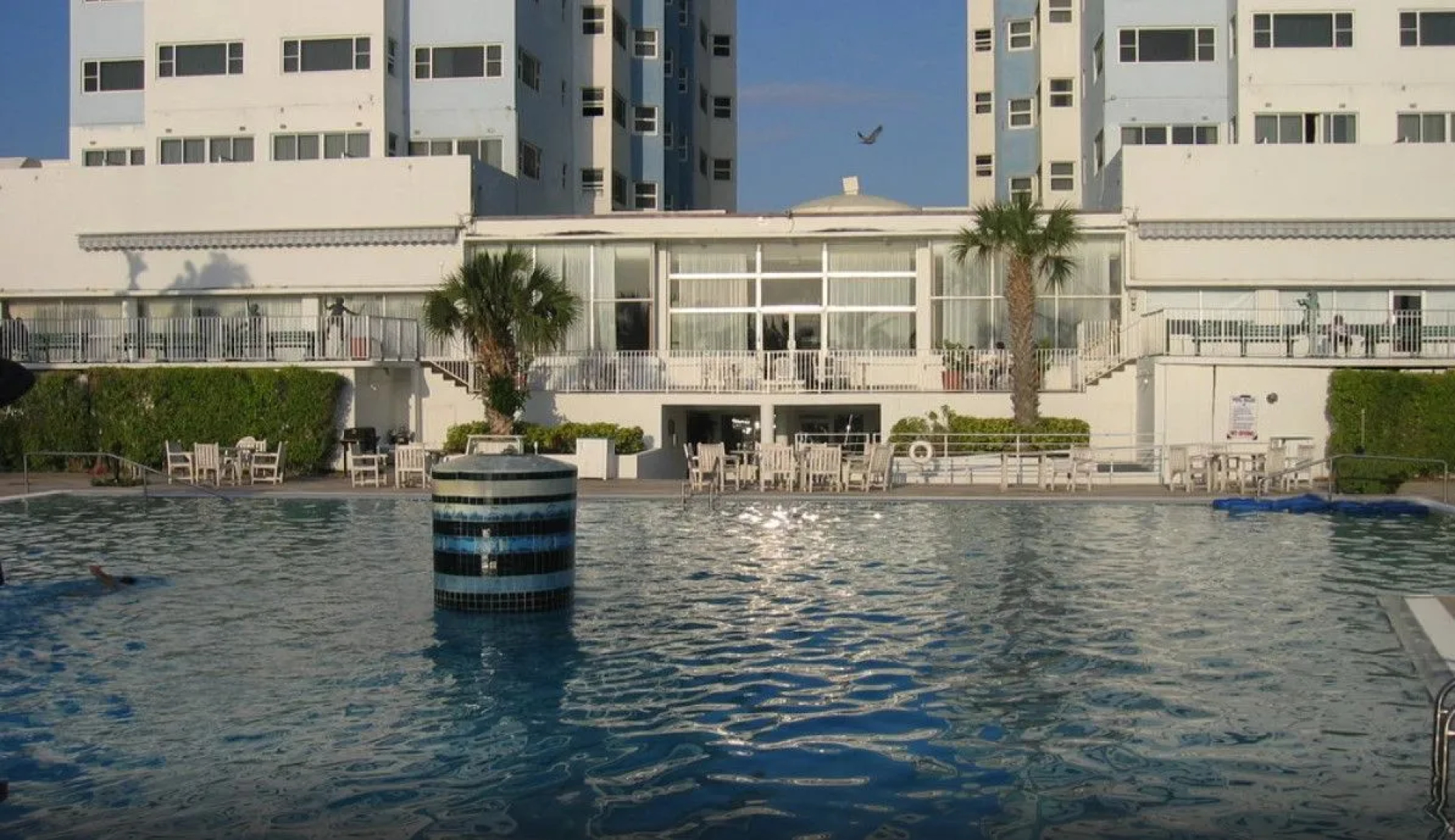 Sherry Frontenac Oceanfront Hotel