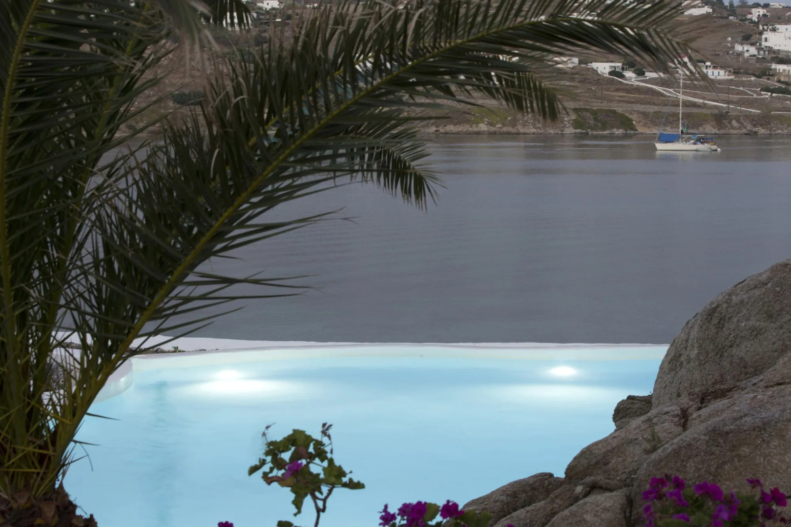 Dreambox Mykonos Suites and Mini Villas