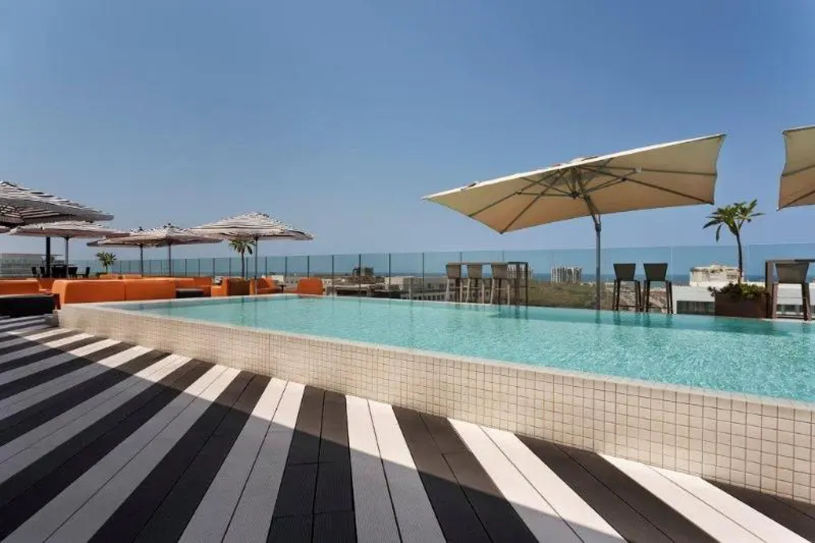 Publica Isrotel, Autograph Collection