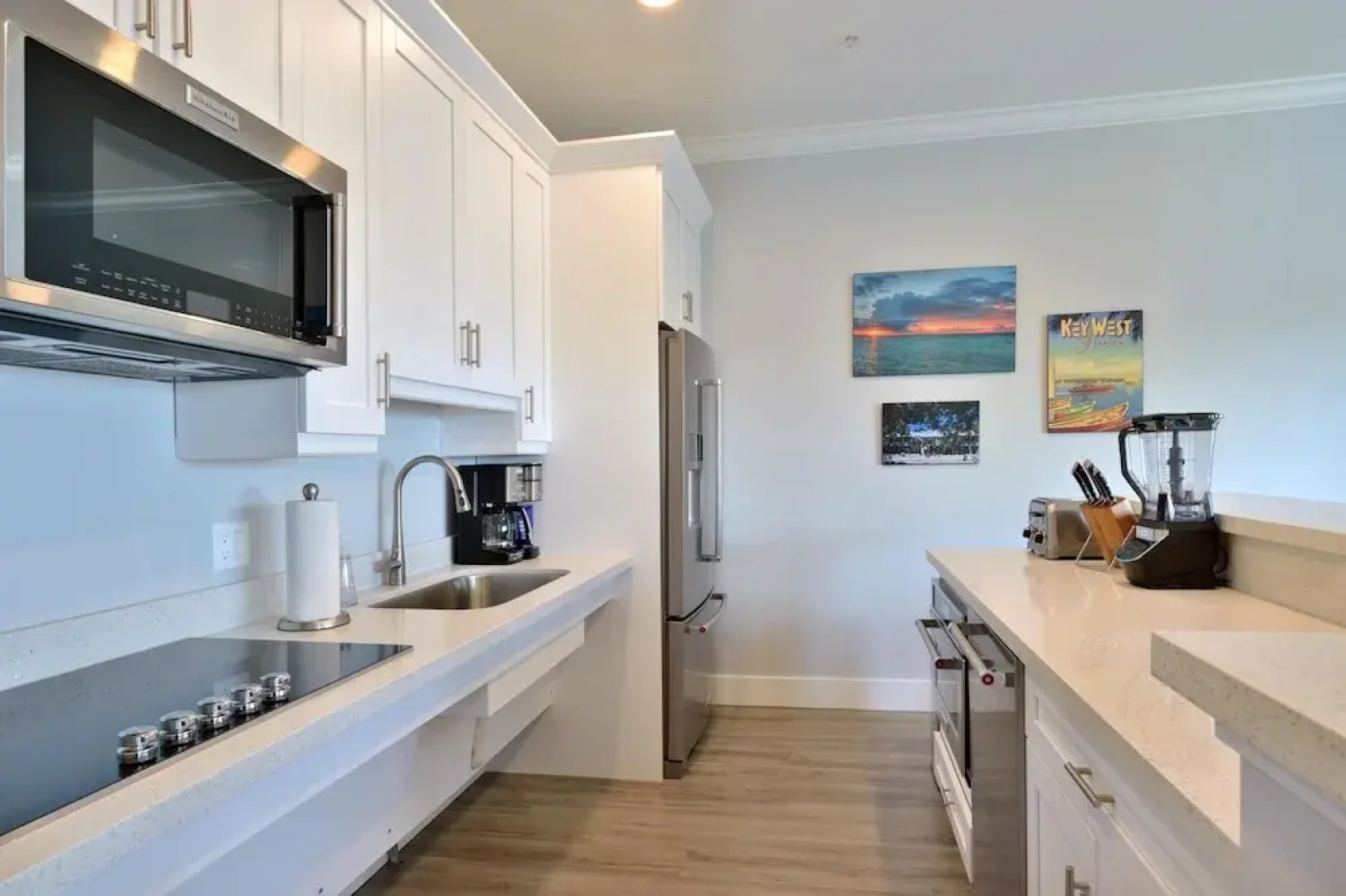 Bayview South 801 Eisenhower Dr. #6