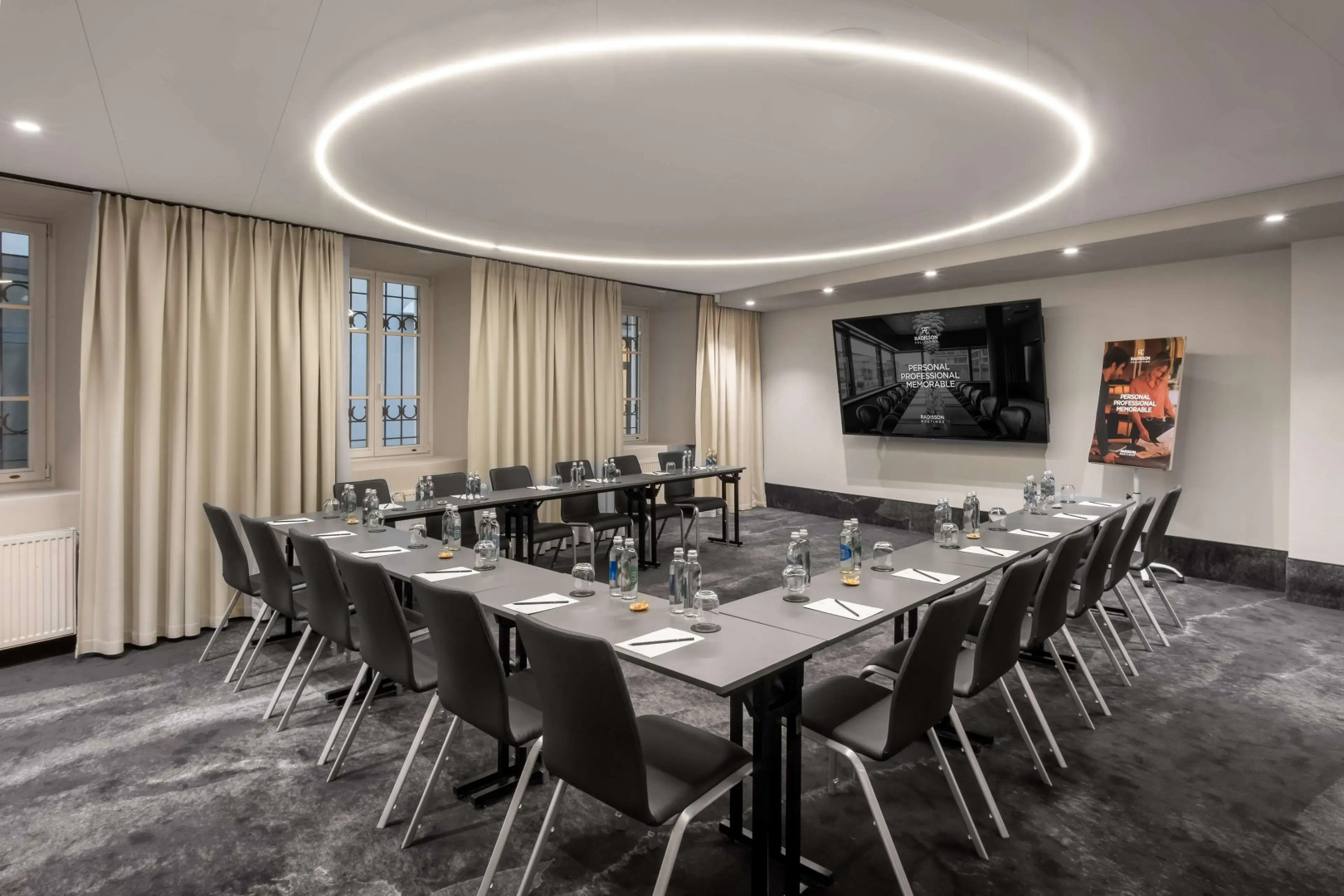 Radisson Collection Astorija Hotel, Вильнюс