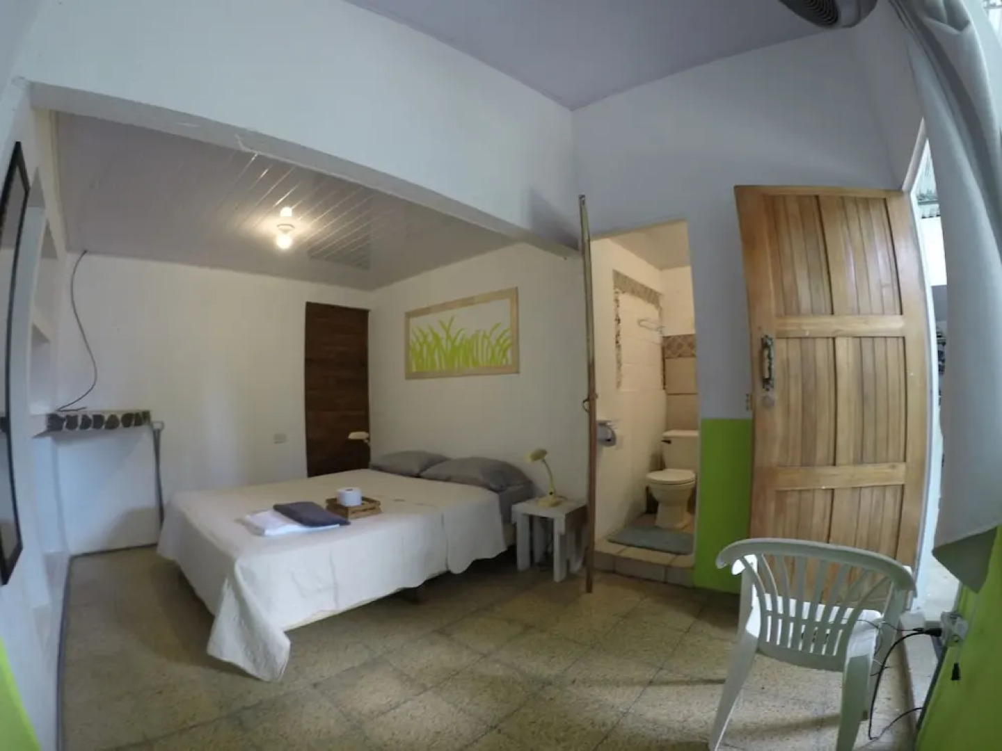 Esterillos Beach House Hostal