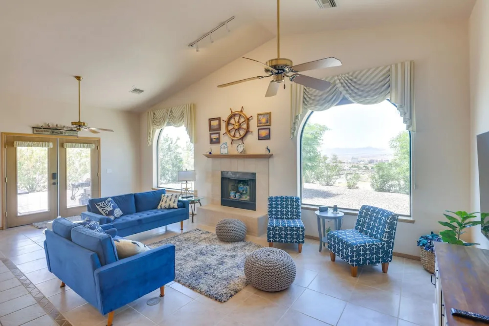 Casa Vista' Bullhead City Home w/ Patio + View!