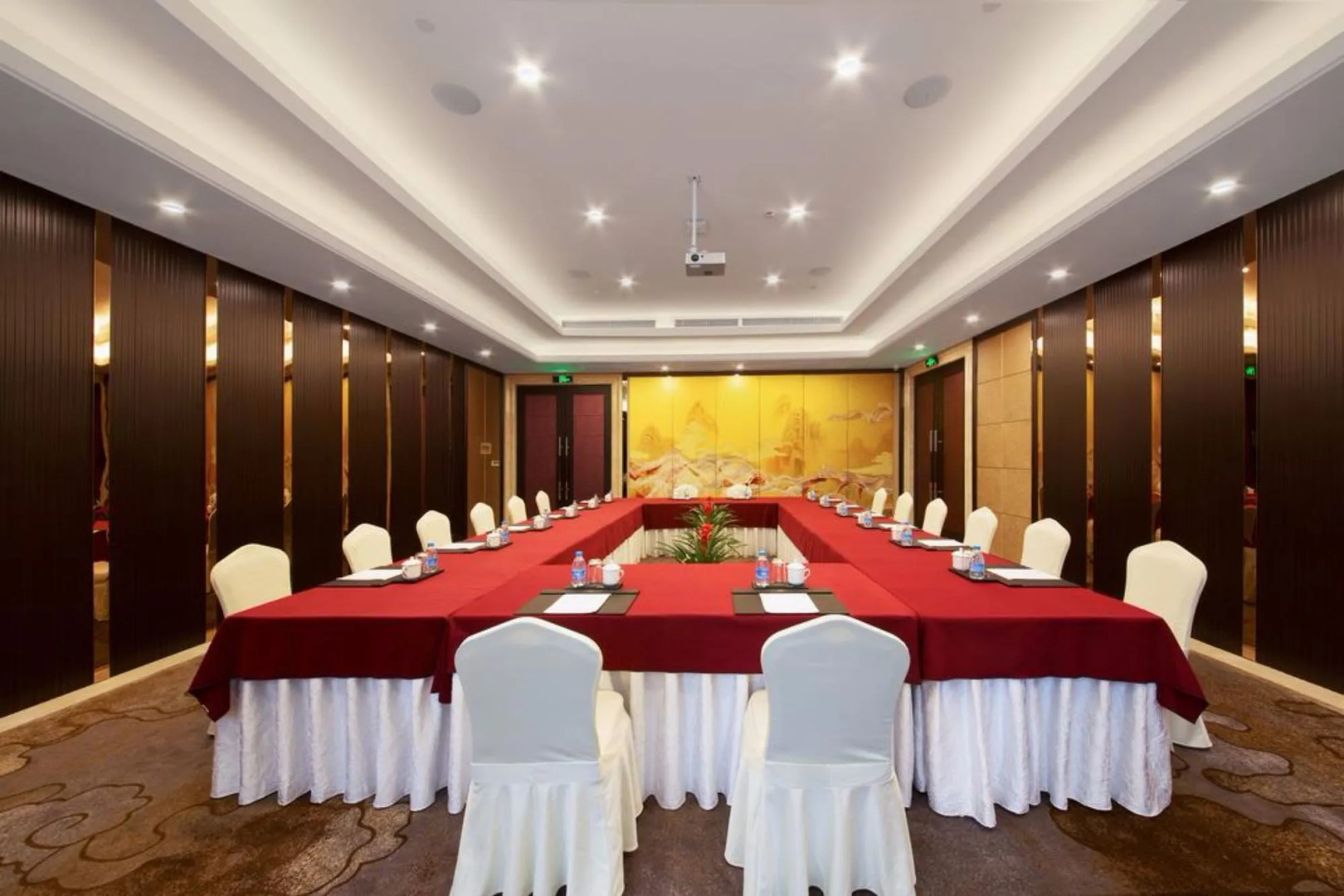 Yiwu Zhonglian Kaixin Hotel