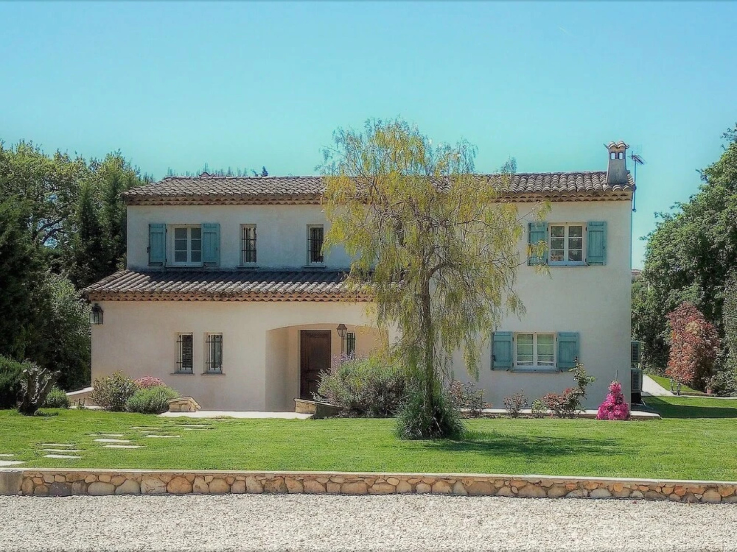 Peaceful Villa in Saint Paul de Vence With Swimming Pool