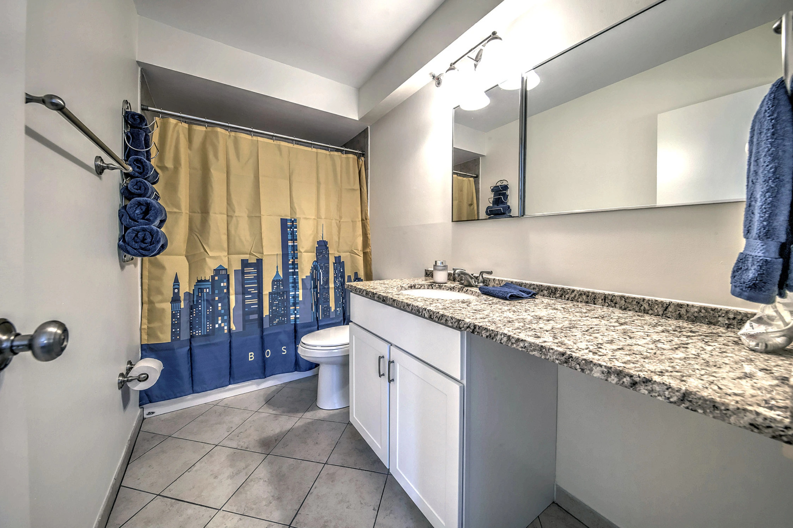 Upscale Apt with Private Work From Anywhere Office