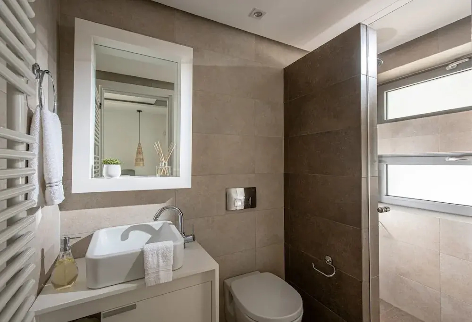 Lady Sea 6 Bedroom Villa with Heated Pool & Private Beach Access