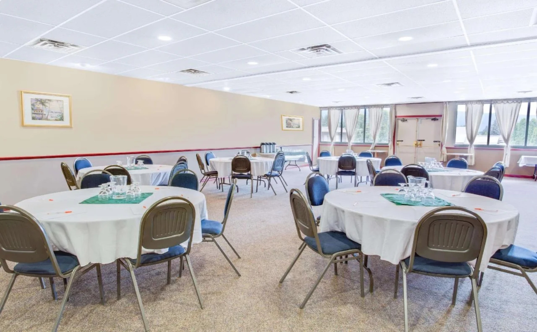 Howard Johnson Inn Enderby