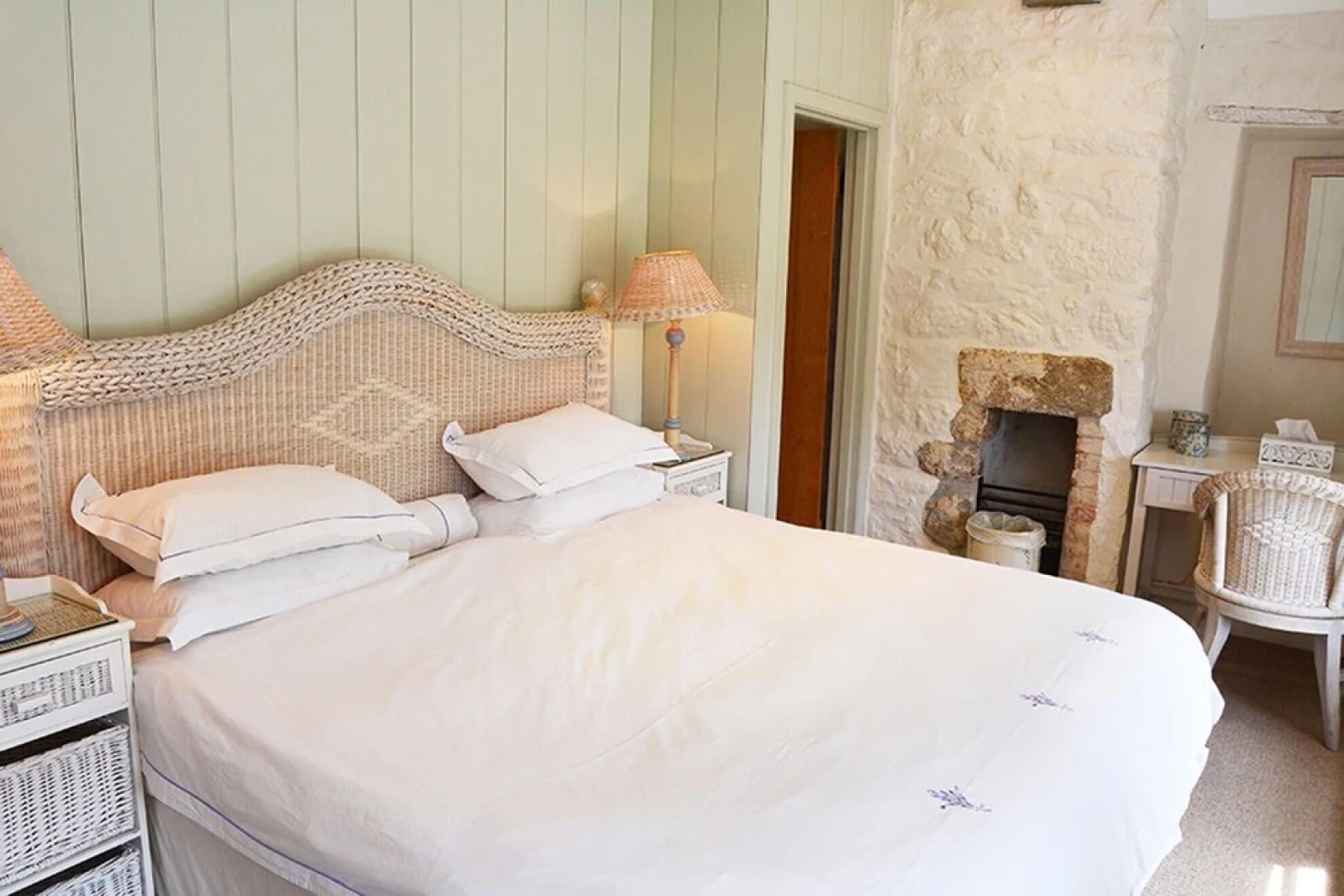 Luxury 5-star farmhouse near the Cornish coast on the Bonython Estate, Lizard Peninsula