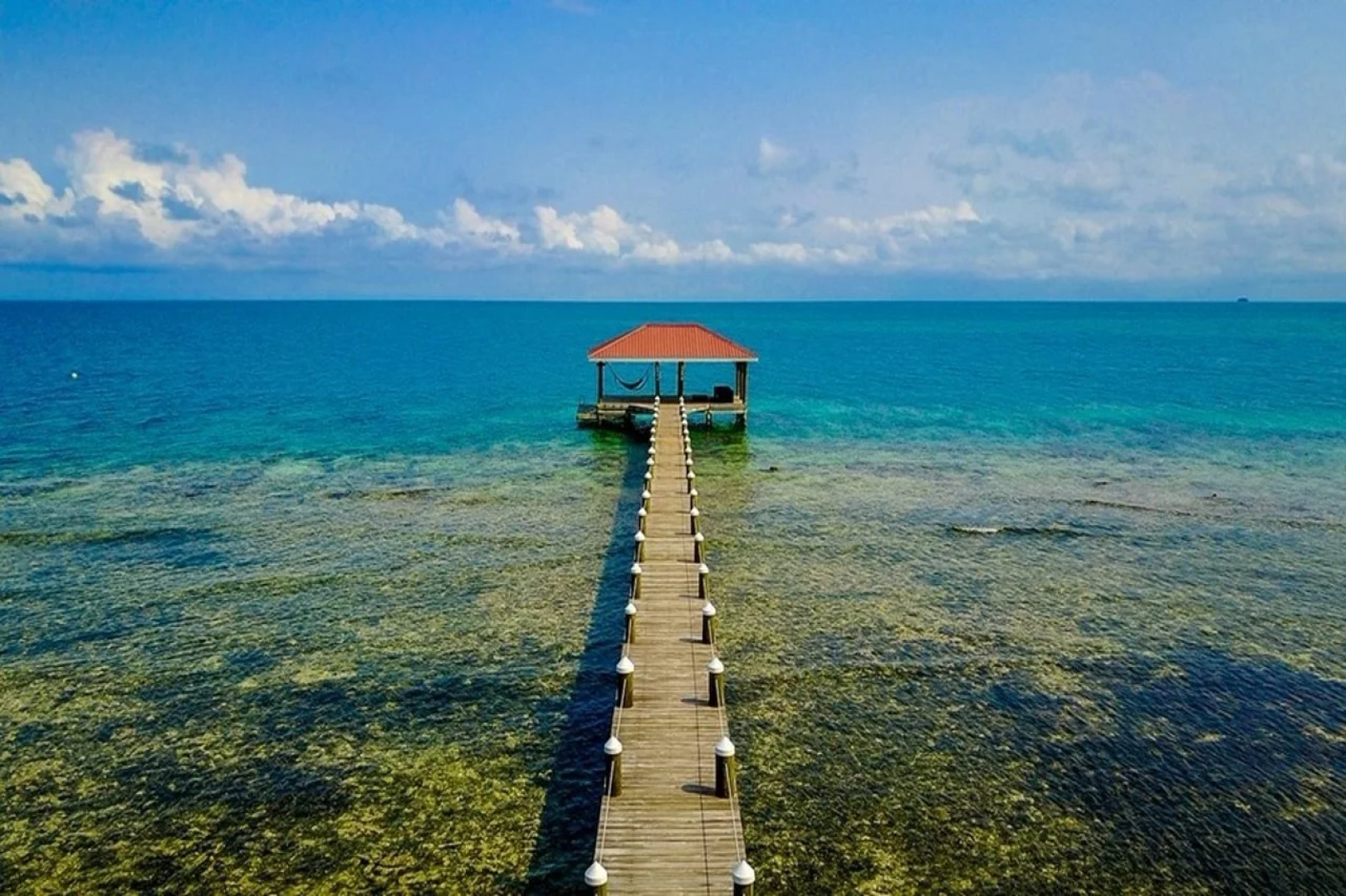 Ray Caye Private Island Resort