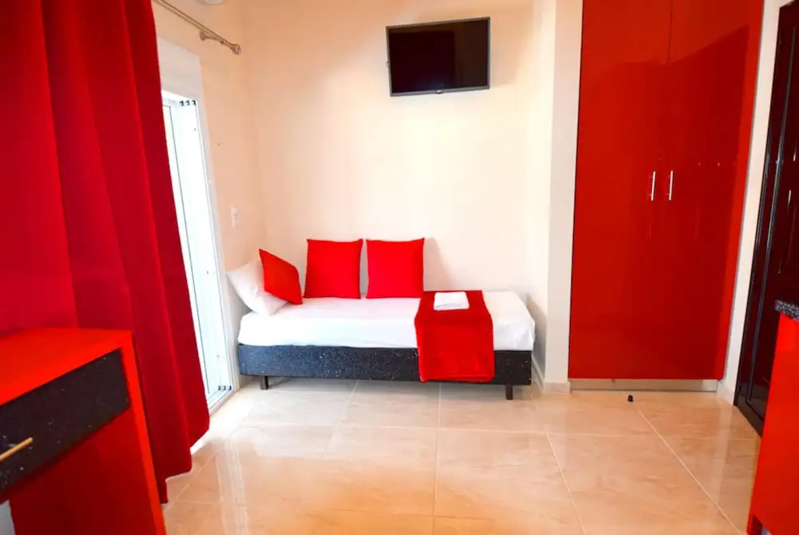 Studio in Paralia, With Wonderful sea View, Furnished Balcony and Wifi