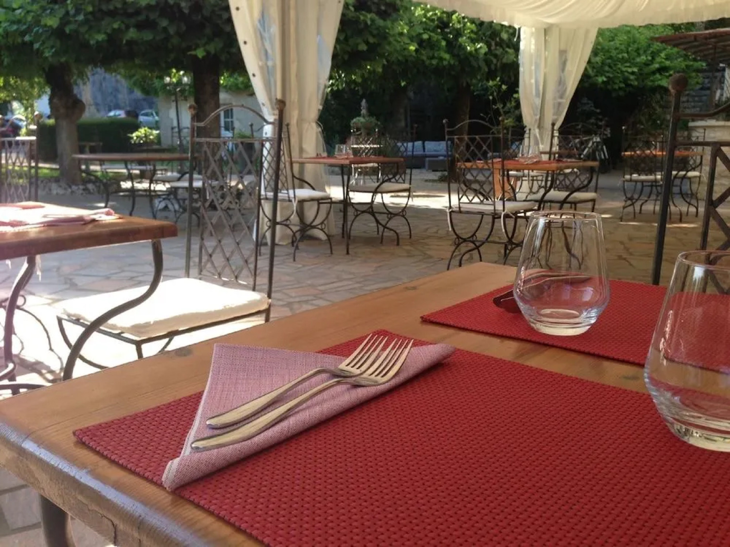 Logis Hôtel Domaine les Falaises