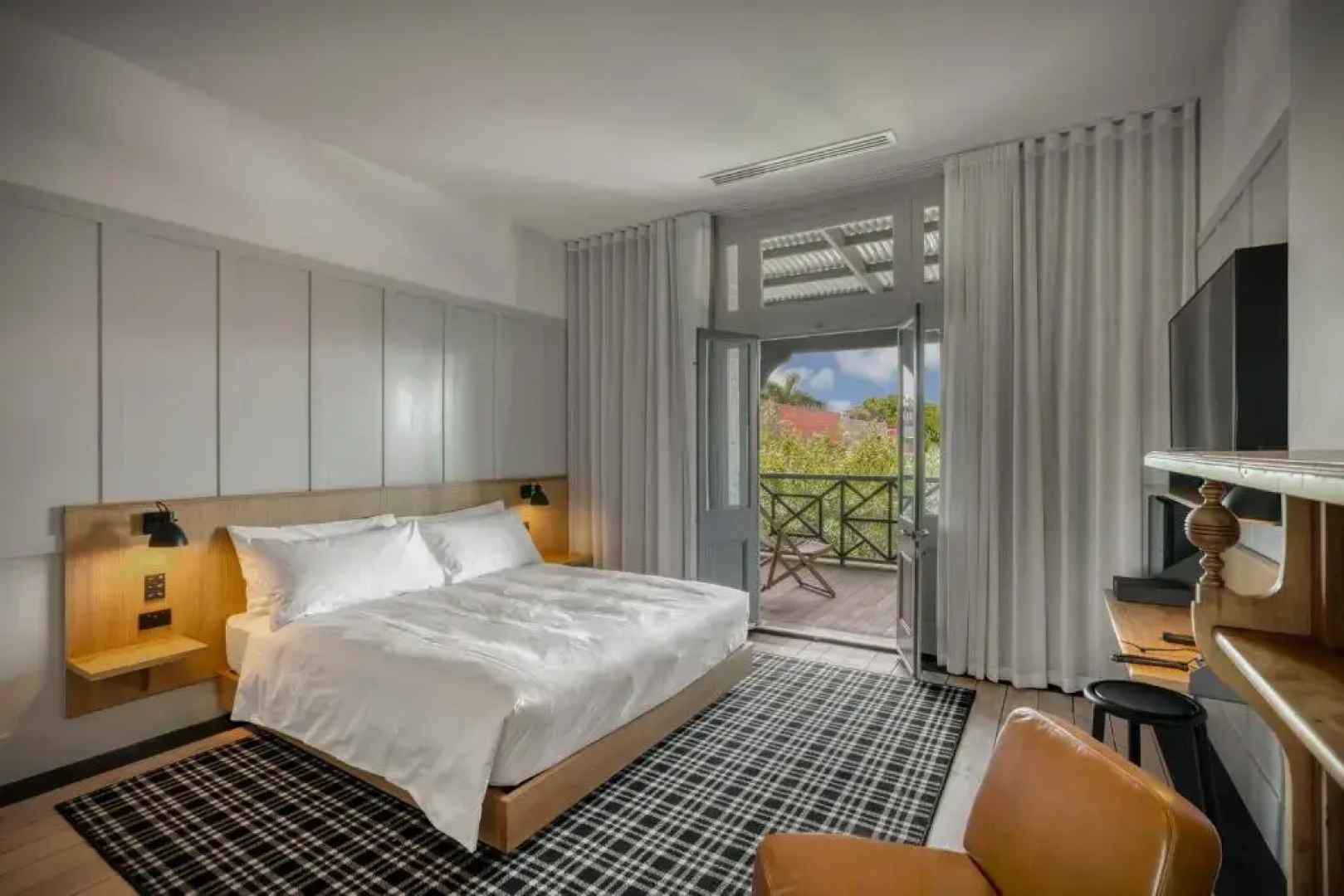 Shamrock Hotel