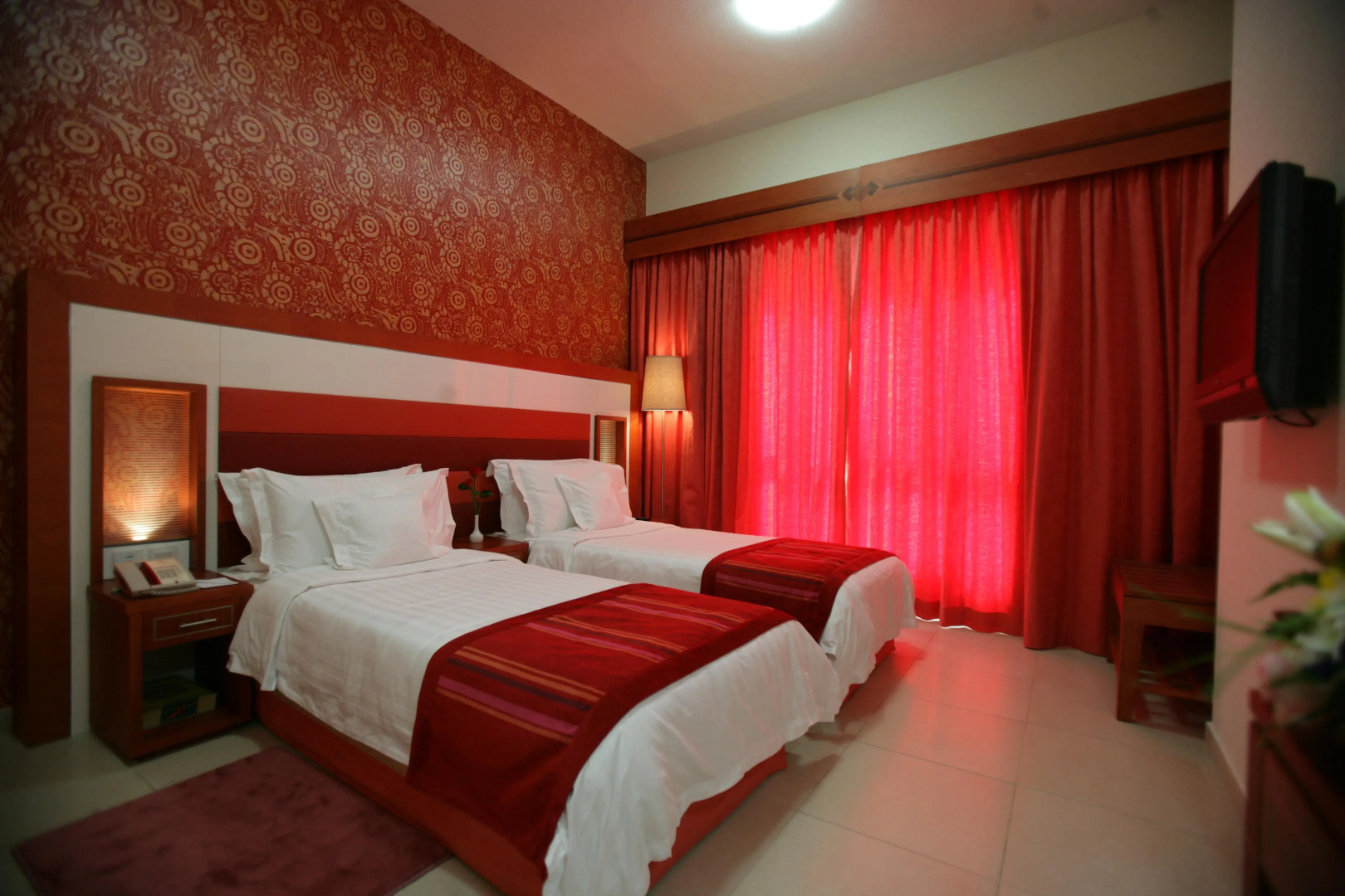 Отель Wescott Plaza Hotel Apartment