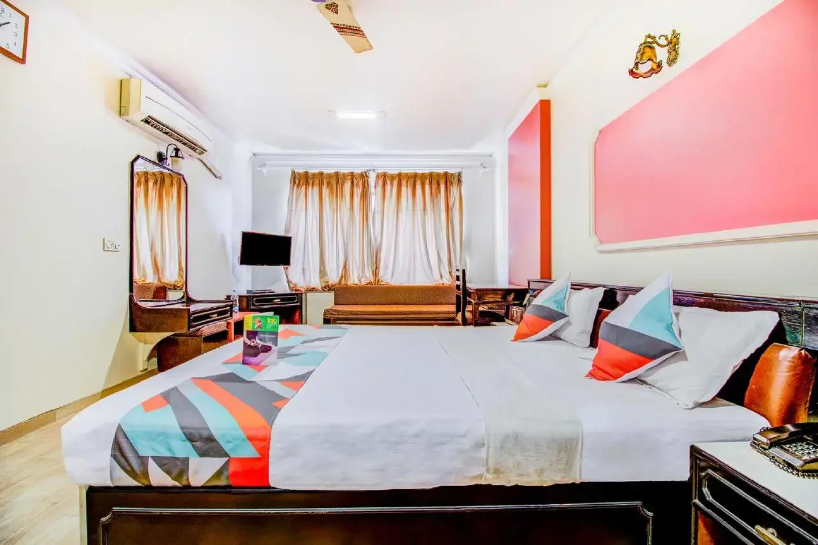 Hotel RutuGandh Heritage