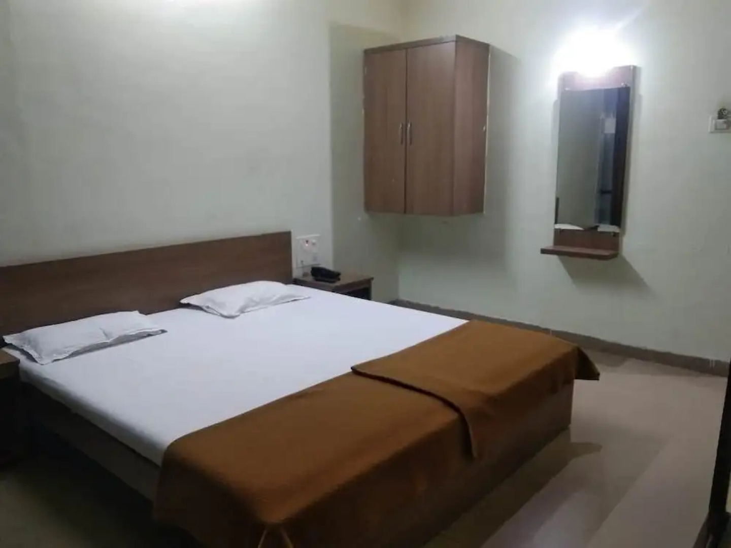 iROOMZ The Grand Lodge