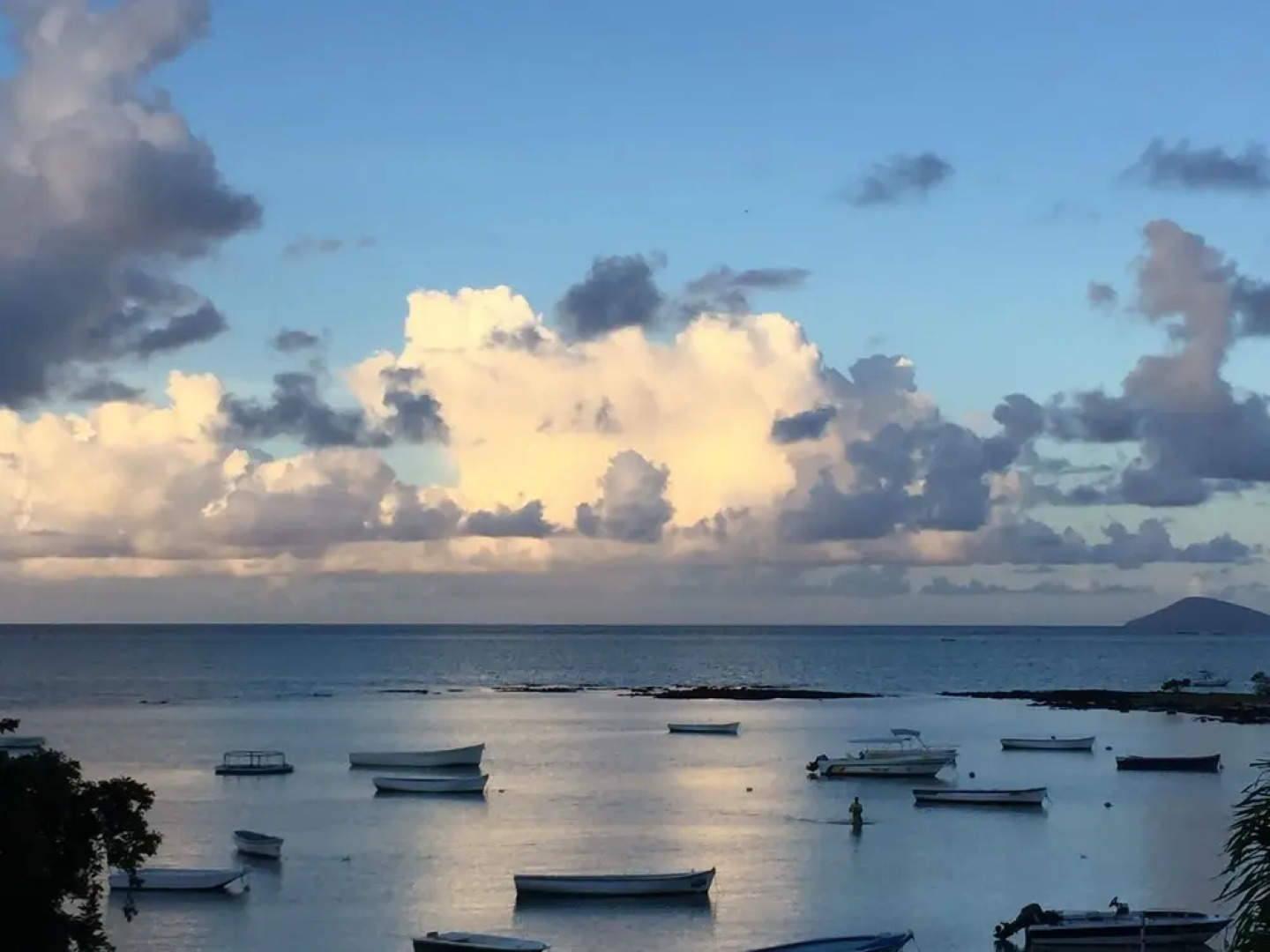 Bungalow for Families and Friends by the sea and Pool - by Feelluxuryholidays