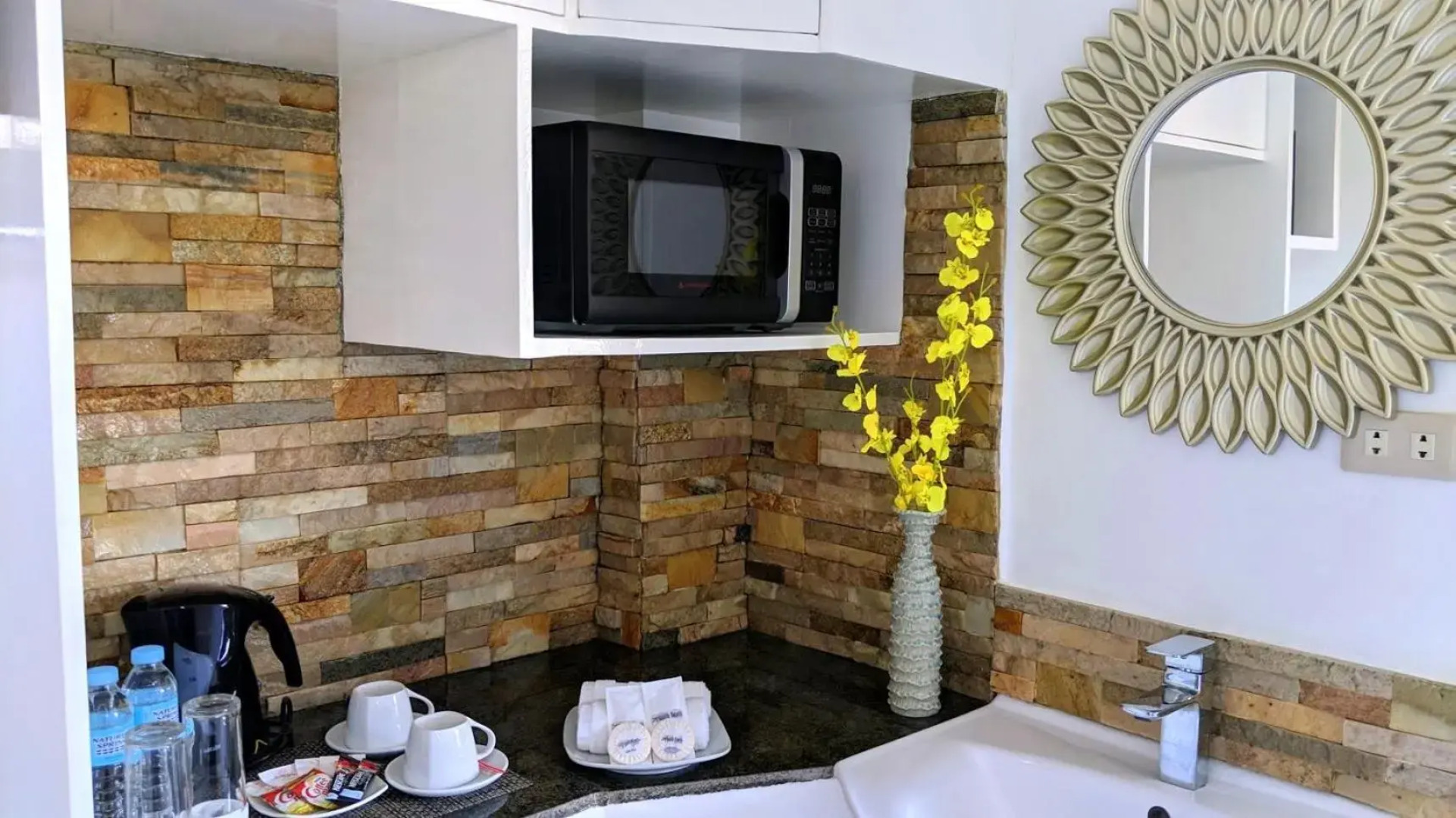 Bohol South Beach Hotel